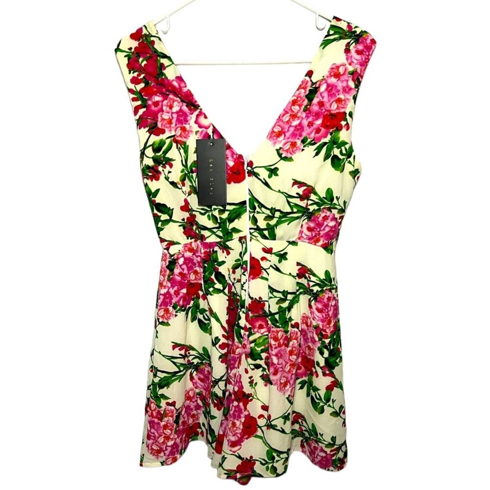 Growing Stronger Floral Romper By Lac Bleu V-Neckline Sleeveless Polyester